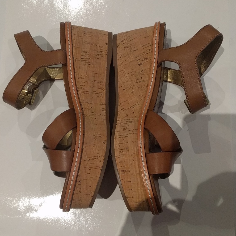 Sam Edelman Tan Leather Cross-Strap Sandals with Gold Buckles - Picture 5 of 12